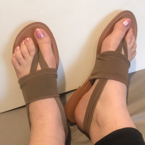 Brown sandals with ankle strap - Picture 2 of 2